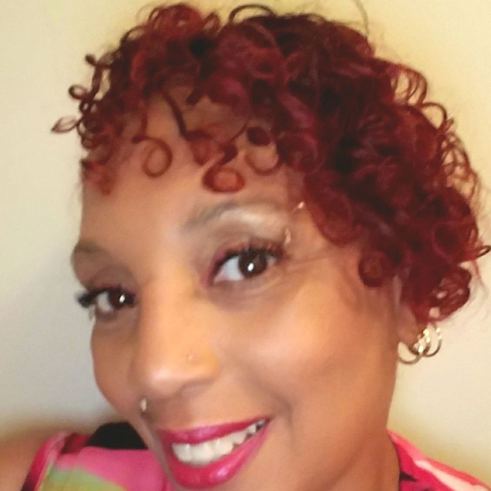 Meet your Posher, Angela